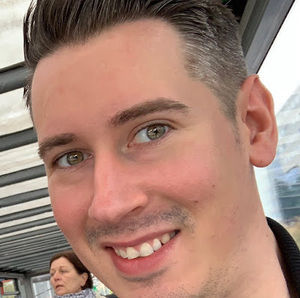 Meet your Posher, Simon